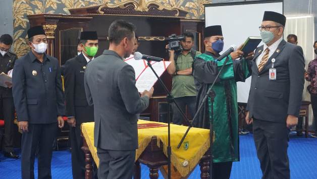 Lantik Pj Sekda Rohil, Bupati Afrizal Minta Segera Dibentuk Tim Inventarisasi Lahan Kebun Masyarakat